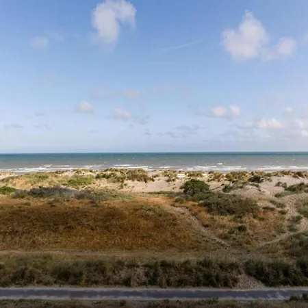 Co In A Quiet Location With Garden Holiday home *